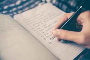 Setting goals for sobriety breaks down the task into easy bite-sized chunks.